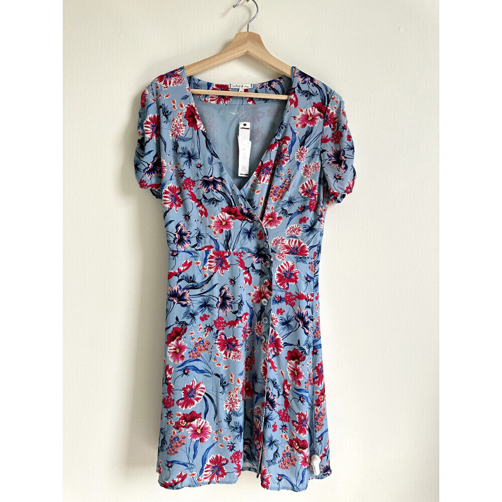 Willow & Clay women's Floral Print wrap dress V-neck Surplice French Size M $139